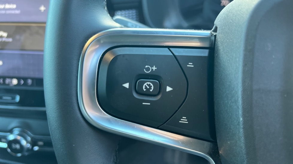 Used Volvo XC40 2025 for sale - 77063429: Photo 18