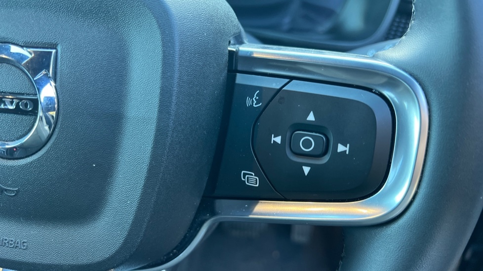 Used Volvo XC40 2025 for sale - 77063429: Photo 19