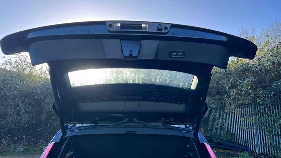 Used Volvo XC40 2025 for sale - 77063429: Photo 41