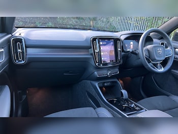 Used Volvo XC40 2025 for sale - 77063429: Photo