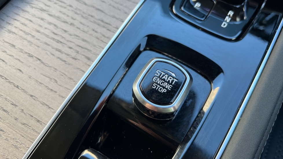 Used Volvo XC90 2025 for sale - 76872723: Photo 27