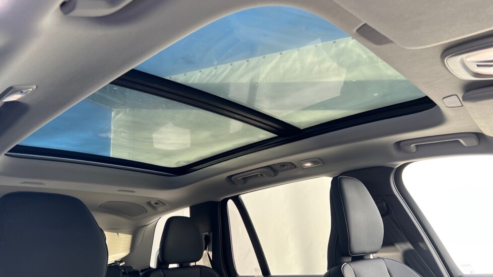 Used Volvo XC90 2025 for sale - 76872723: Photo 40