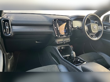 Used Volvo XC40 2022 for sale - 75579920: Photo