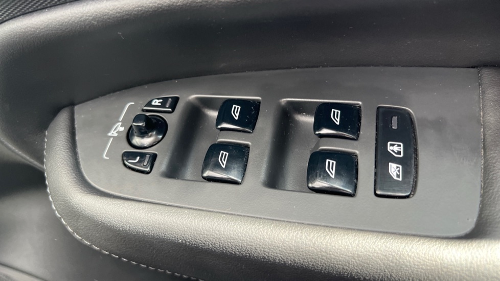 Used Volvo XC90 2023 for sale - 76447286: Photo 30