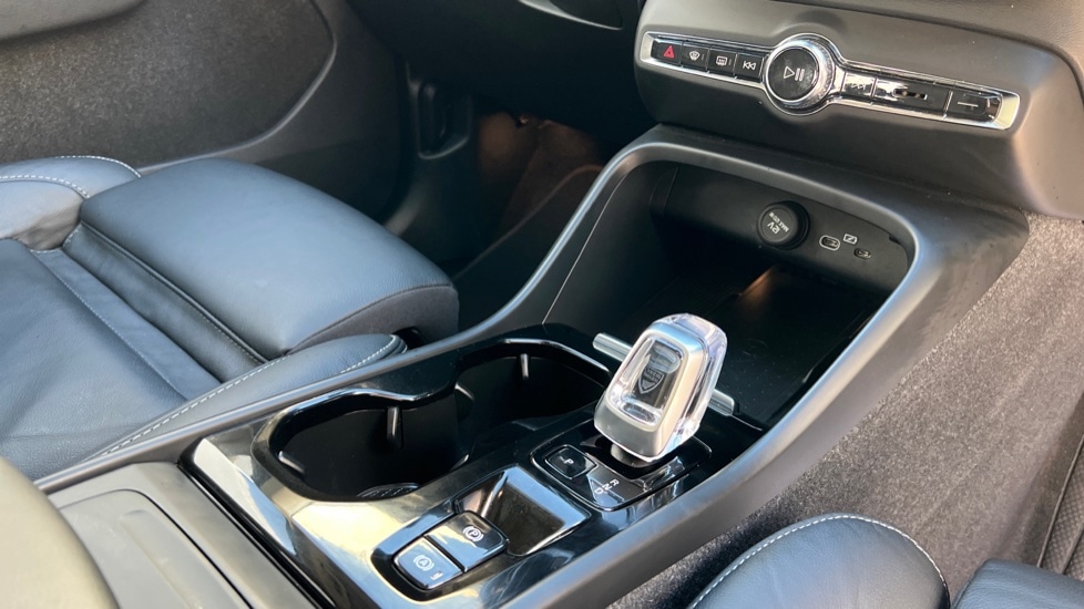 Used Volvo XC40 2023 for sale - 76872738: Photo 14