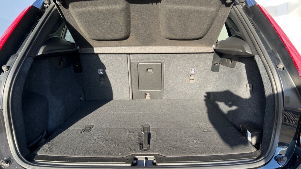 Used Volvo XC40 2023 for sale - 76872738: Photo 17