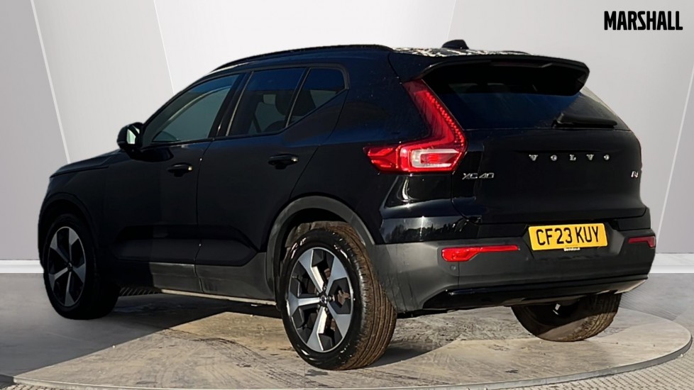 Used Volvo XC40 2023 for sale - 76872738: Photo 2
