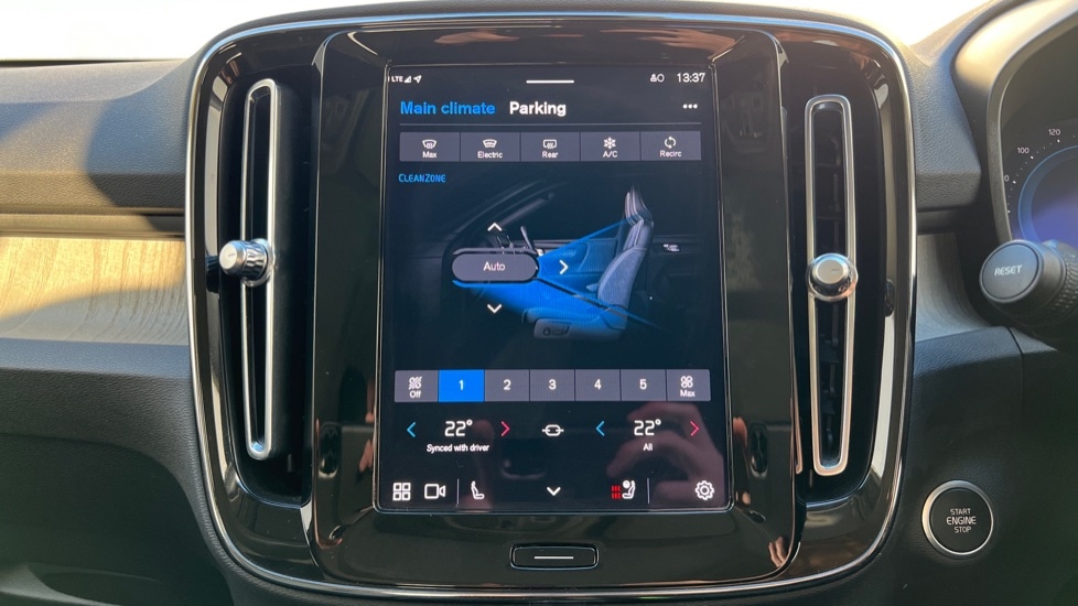 Used Volvo XC40 2023 for sale - 76872738: Photo 20