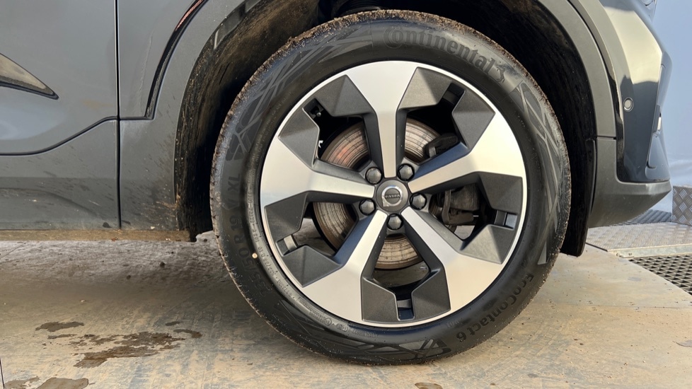 Used Volvo XC40 2023 for sale - 76872738: Photo 26