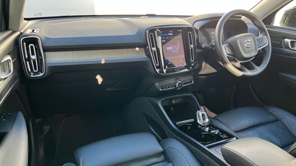 Used Volvo XC40 2023 for sale - 76872738: Photo 4