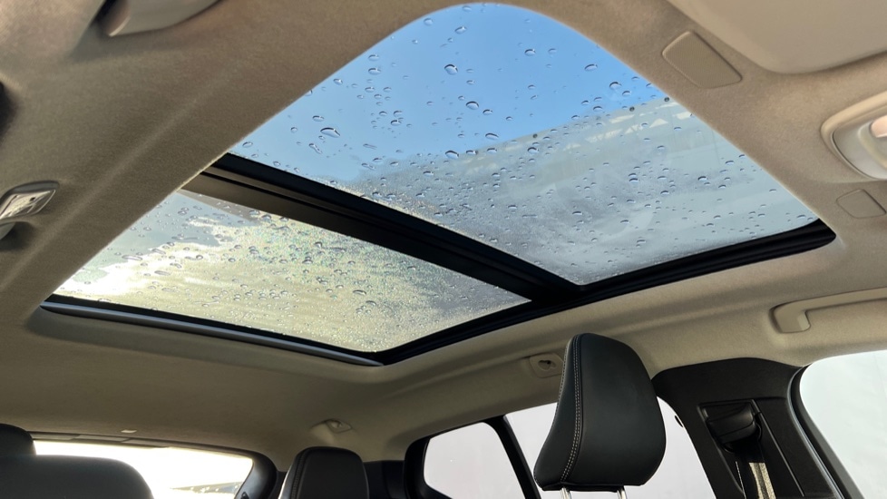 Used Volvo XC40 2023 for sale - 76872738: Photo 41