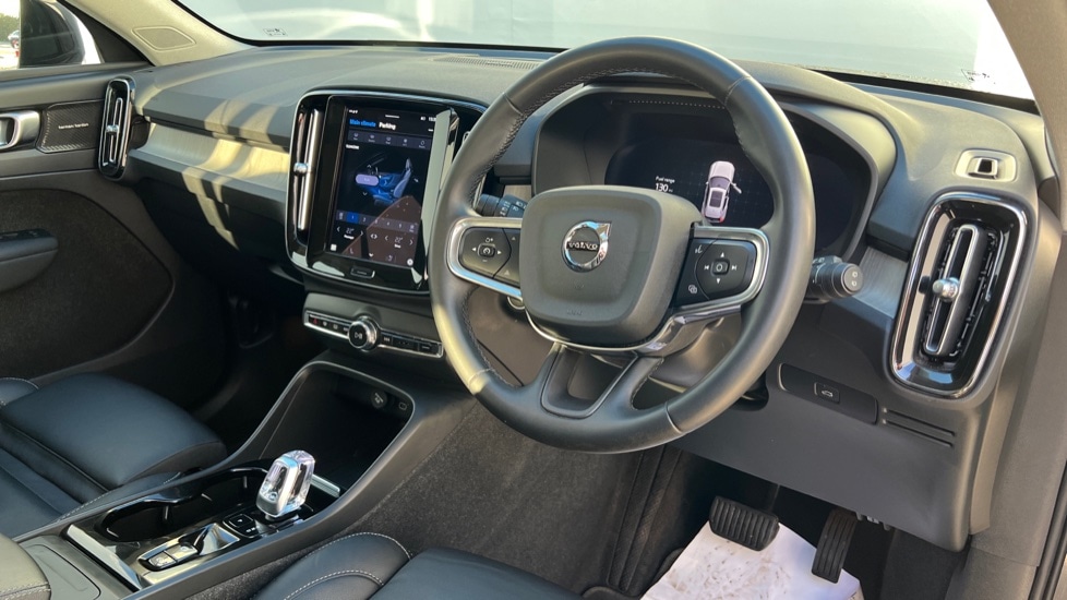 Used Volvo XC40 2023 for sale - 76872738: Photo 5