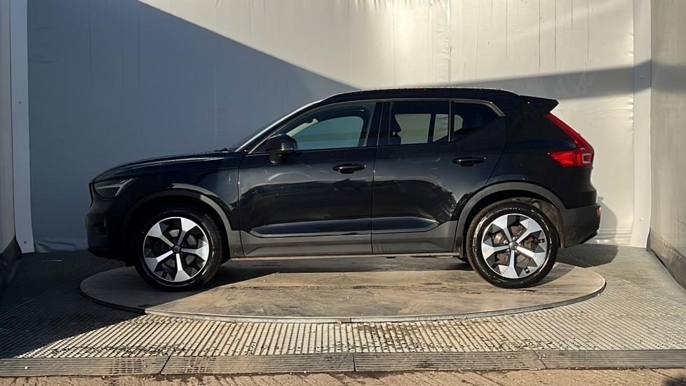 Used Volvo XC40 2023 for sale - 76872738: Photo 8