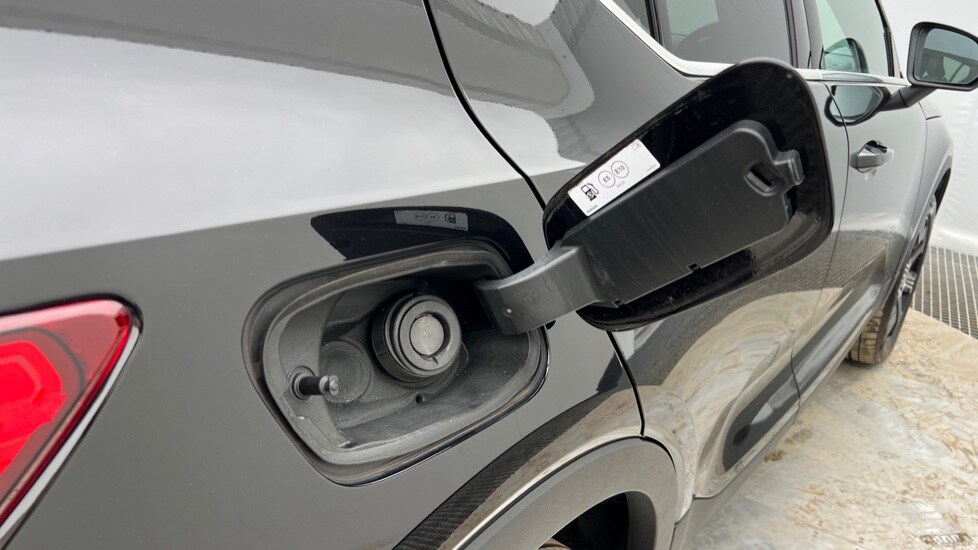 Used Volvo XC40 2020 for sale - 76871701: Photo 37