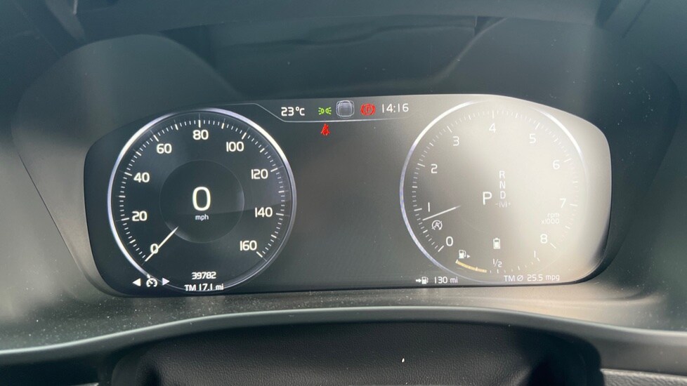 Used Volvo XC40 2021 for sale - 76630257: Photo 11