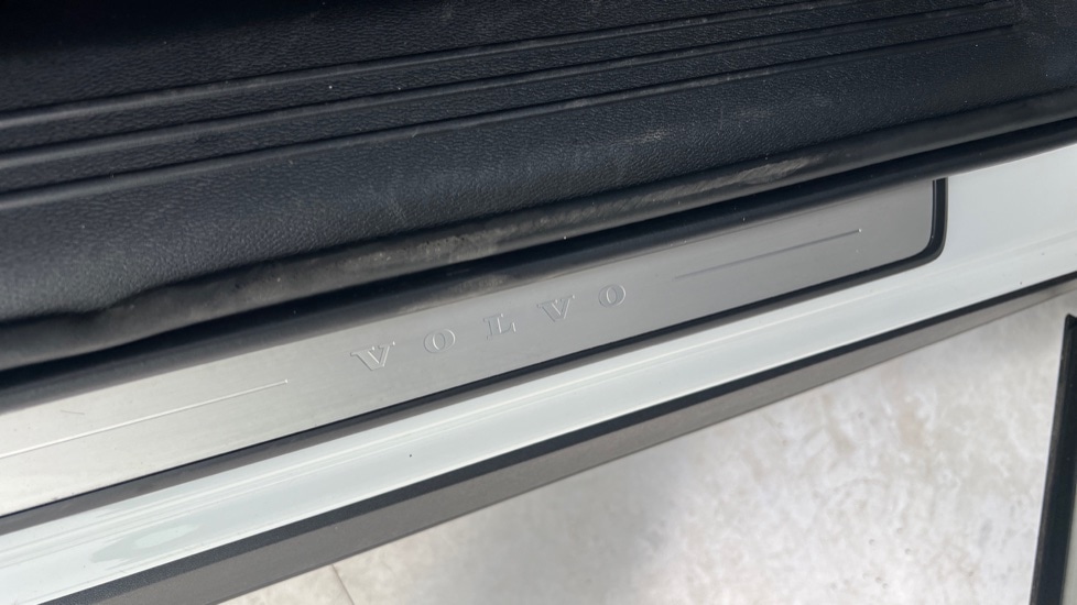 Used Volvo XC40 2021 for sale - 76630257: Photo 38