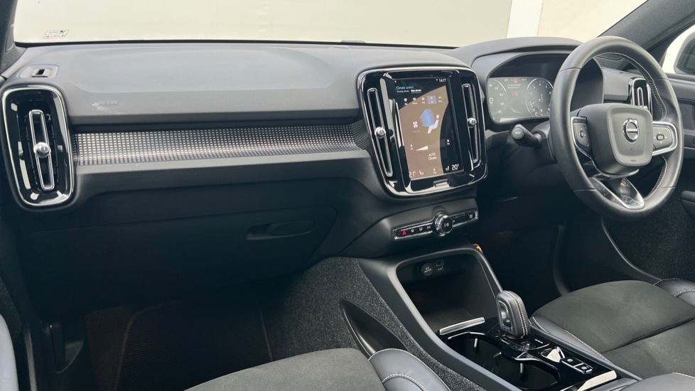 Used Volvo XC40 2021 for sale - 76630257: Photo 4