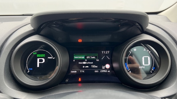 Used Toyota Yaris 2022 for sale - 76297456: Photo 13