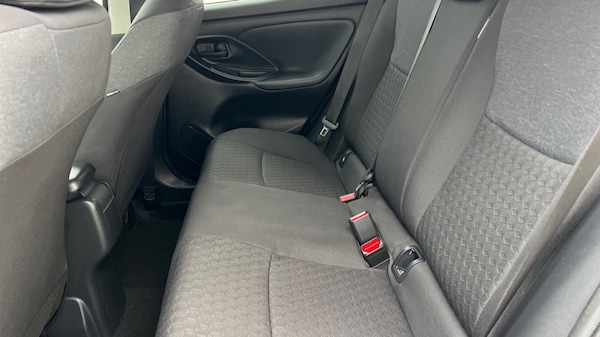 Used Toyota Yaris 2022 for sale - 76297456: Photo 14