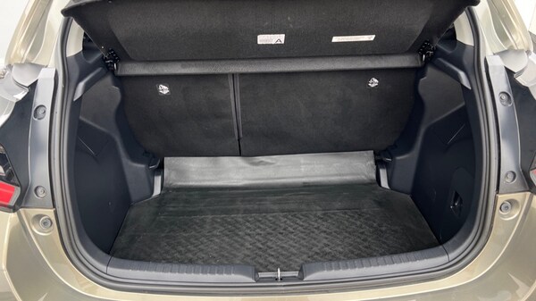 Used Toyota Yaris 2022 for sale - 76297456: Photo 15