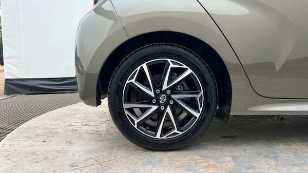 Used Toyota Yaris 2022 for sale - 76297456: Photo 19