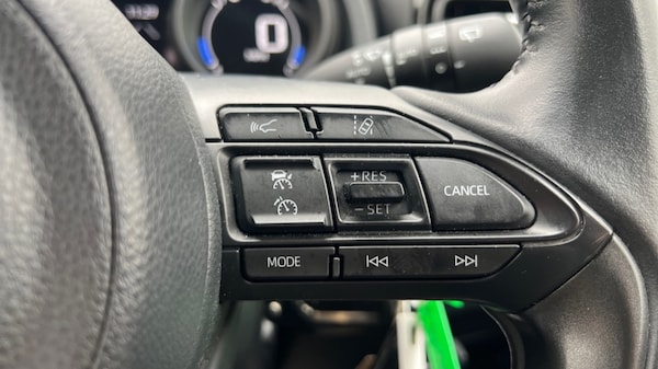 Used Toyota Yaris 2022 for sale - 76297456: Photo 21