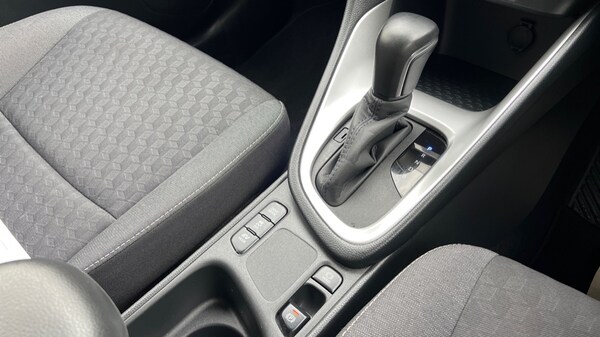 Used Toyota Yaris 2022 for sale - 76297456: Photo 27