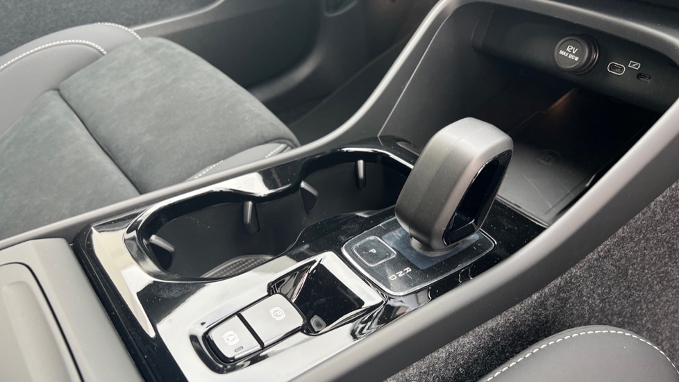 Used Volvo XC40 2025 for sale - 76146192: Photo 14