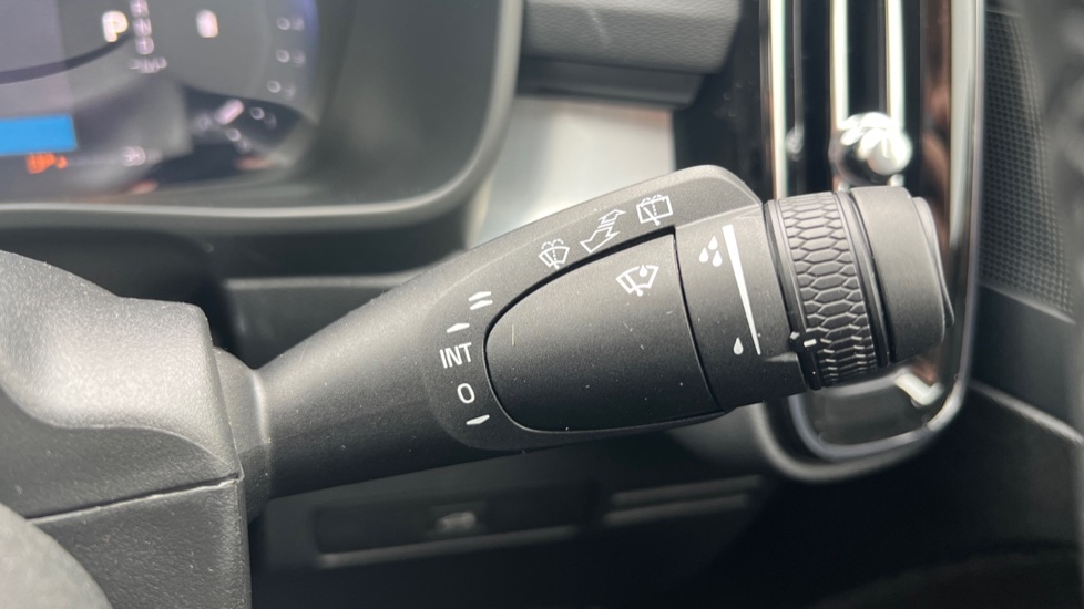 Used Volvo XC40 2025 for sale - 76146192: Photo 29