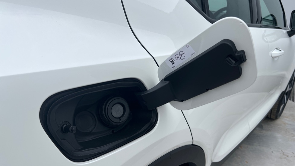 Used Volvo XC40 2025 for sale - 76146192: Photo 37