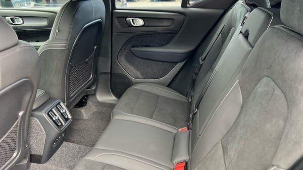 Used Volvo XC40 2024 for sale - 75501699: Photo 38