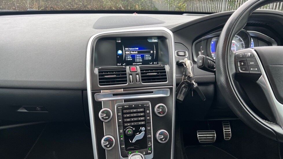 Used Volvo XC60 2015 for sale - 77047695: Photo 22