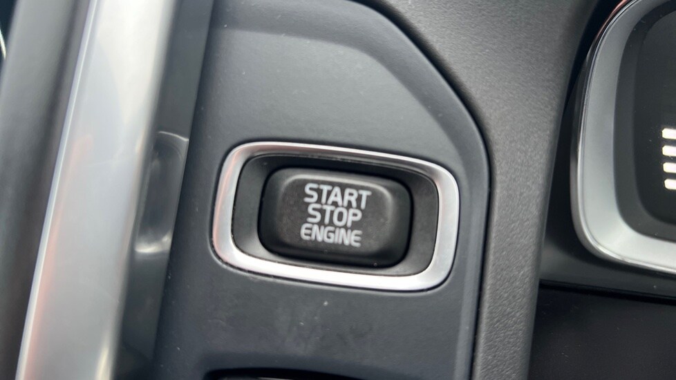 Used Volvo XC60 2015 for sale - 77047695: Photo 27