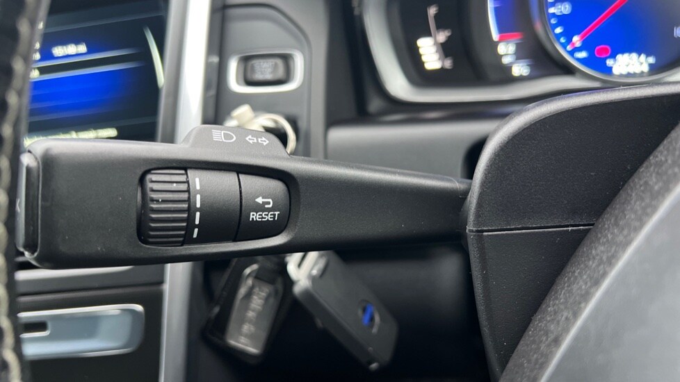 Used Volvo XC60 2015 for sale - 77047695: Photo 28