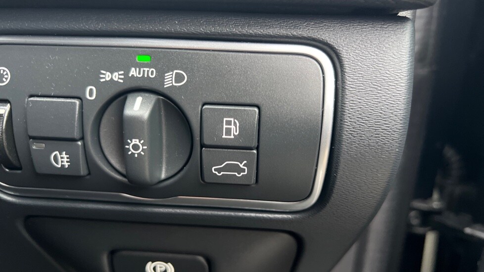 Used Volvo XC60 2015 for sale - 77047695: Photo 43