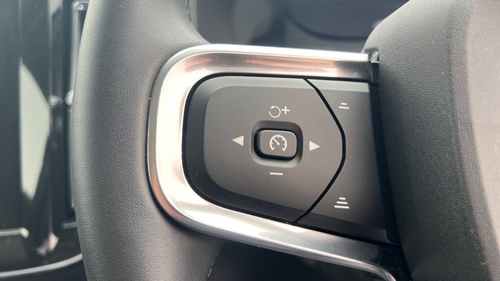 Used Volvo XC40 2025 for sale - 76112031: Photo 18