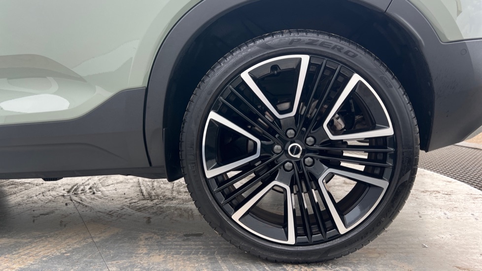 Used Volvo XC40 2025 for sale - 76112031: Photo 25