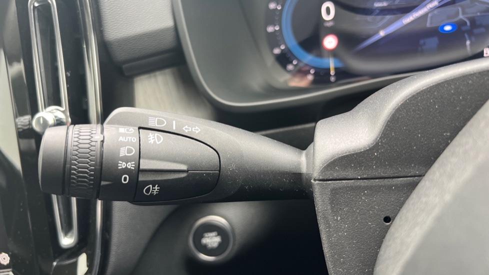 Used Volvo XC40 2025 for sale - 76112031: Photo 28