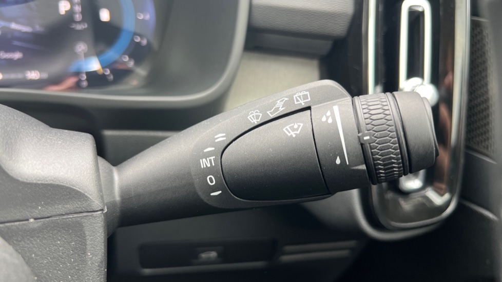 Used Volvo XC40 2025 for sale - 76112031: Photo 29