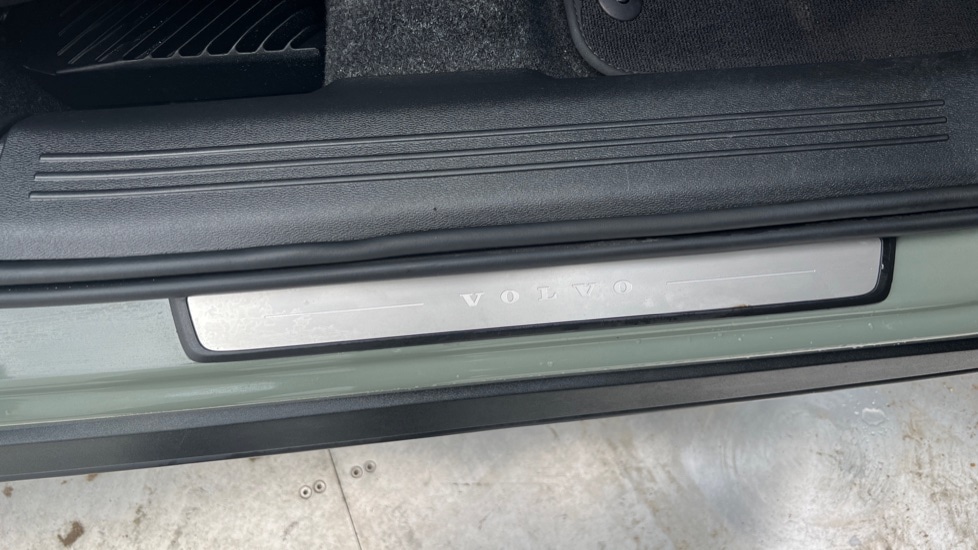 Used Volvo XC40 2025 for sale - 76112031: Photo 39
