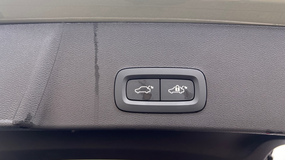 Used Volvo XC40 2025 for sale - 76112031: Photo 45