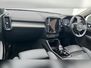 Used Volvo XC40 2025 for sale - 76112031: Photo