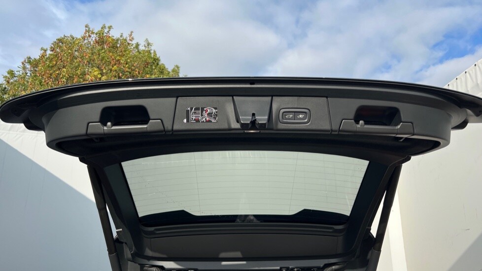 Used Volvo V90 2024 for sale - 76208935: Photo 42