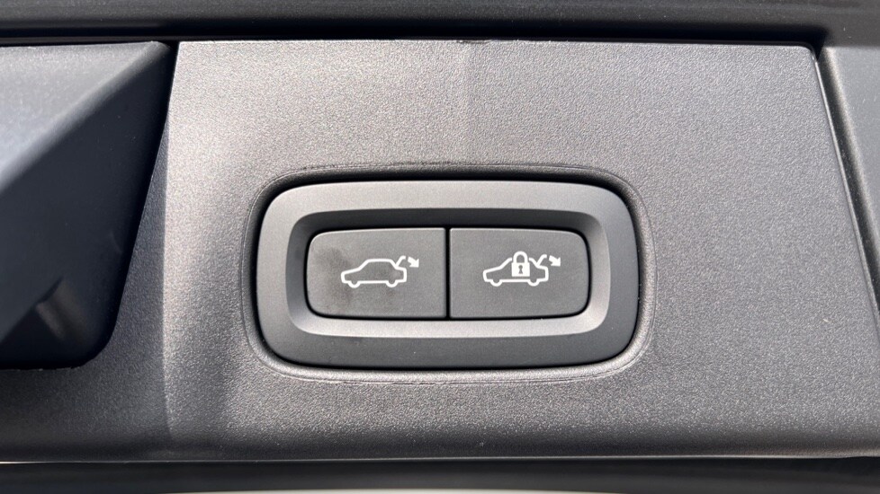 Used Volvo V90 2024 for sale - 76208935: Photo 45