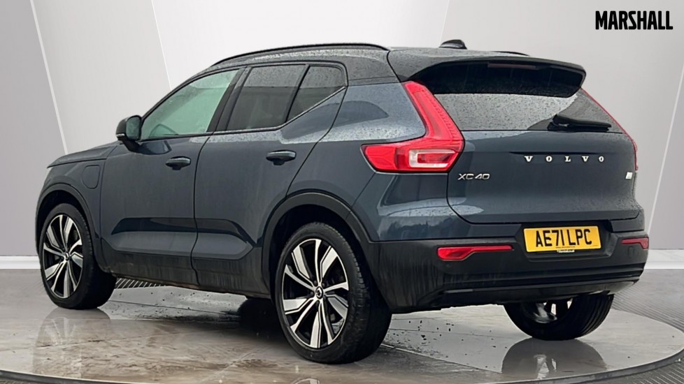 Used Volvo XC40 2021 for sale - 76874178: Photo 2