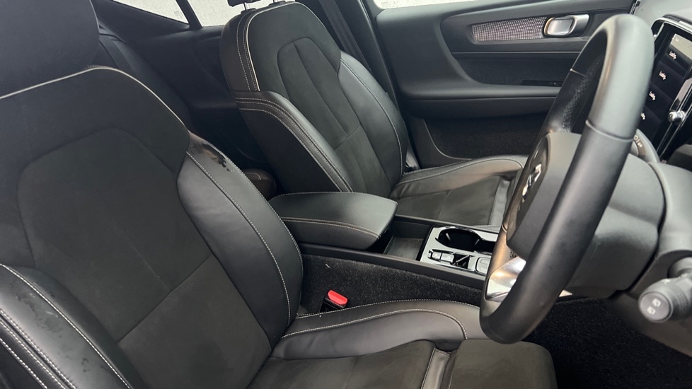 Used Volvo XC40 2021 for sale - 76874178: Photo 9