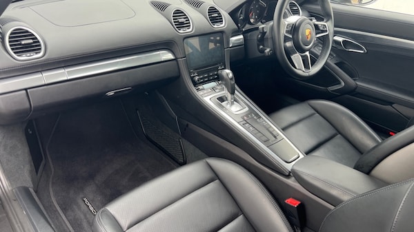 Used Porsche Cayman 2021 for sale - 76154653: Photo 10