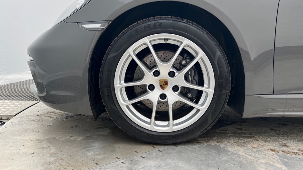 Used Porsche Cayman 2021 for sale - 76154653: Photo 17