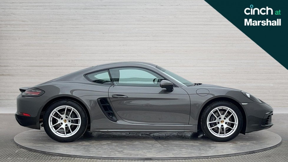 Used Porsche Cayman 2021 for sale - 76154653: Photo 2