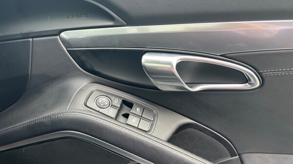 Used Porsche Cayman 2021 for sale - 76154653: Photo 32